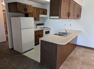 4240 17th Ave S APT 16, Fargo, ND 58103