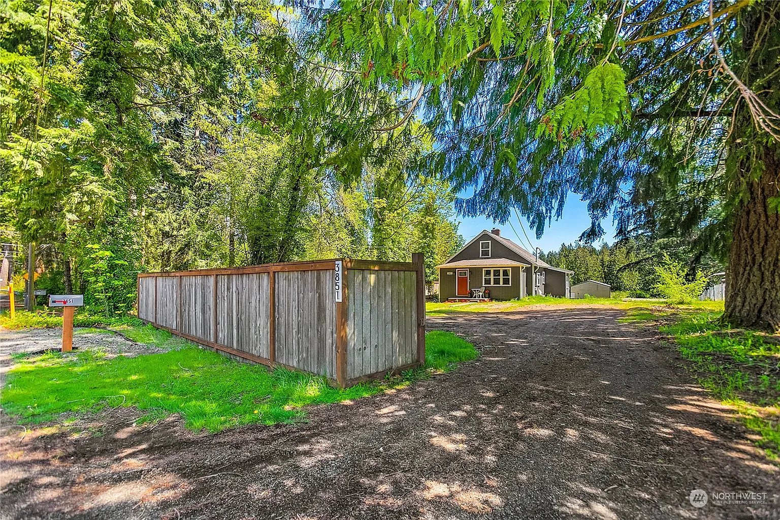 3851 Sunnyslope Road SW photo 1
