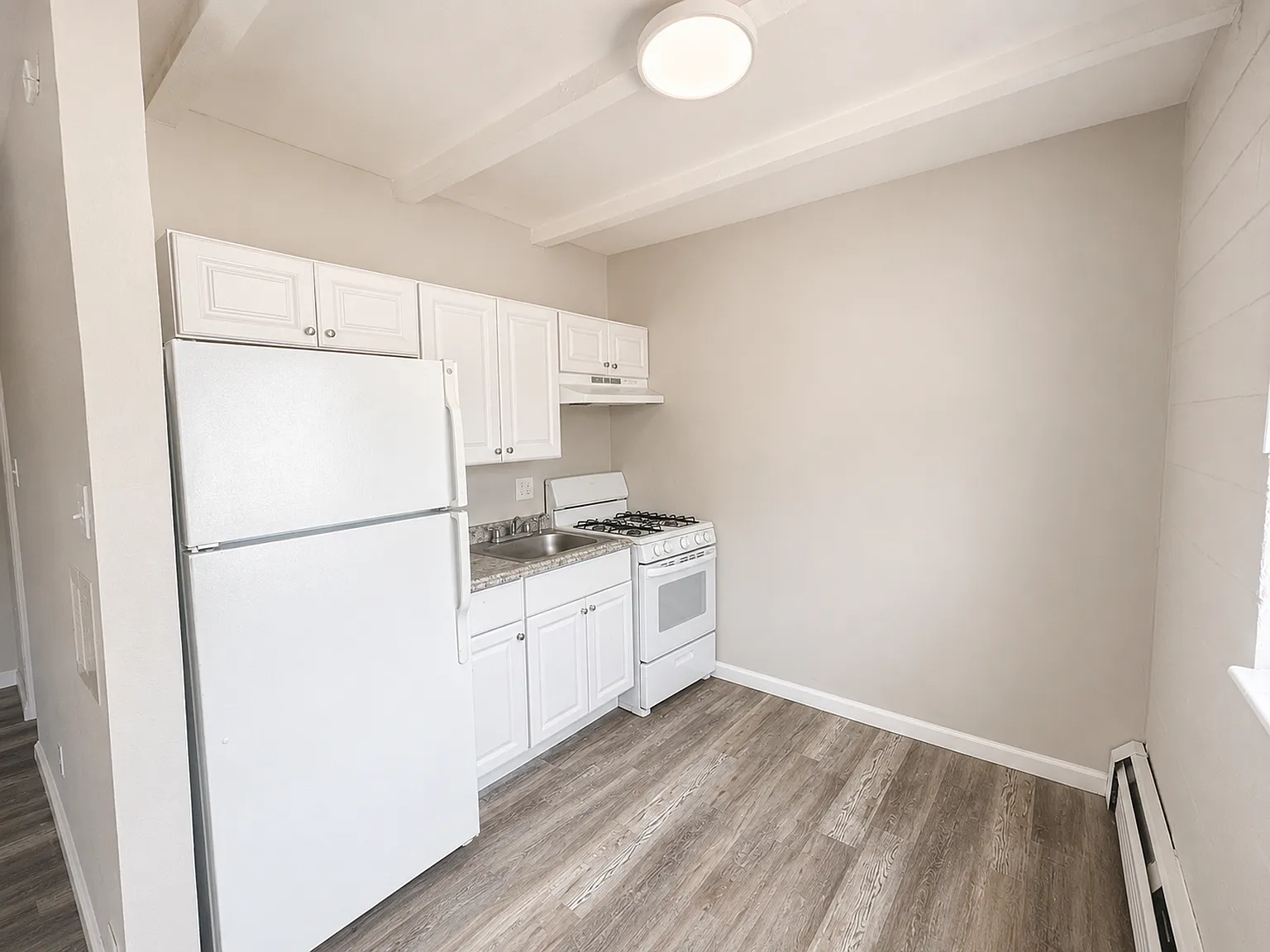 Brookside Apartments — Photo 1