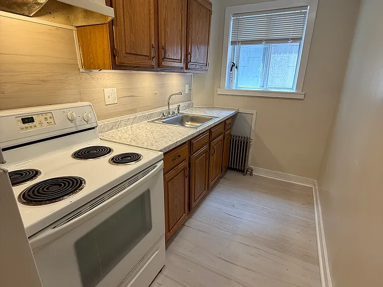218 Main St #3 — Photo 1
