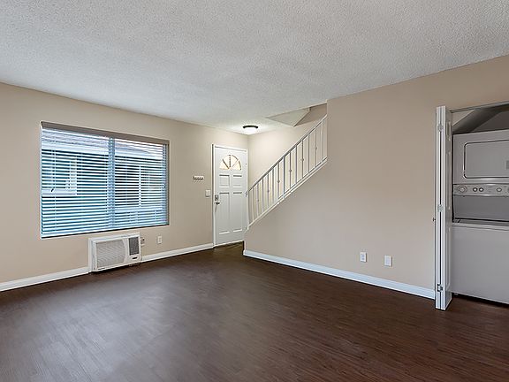 4th image of 321 S San Jose Ave APT 7