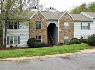 4000 F Whirlaway Ct, Clemmons, NC 27012