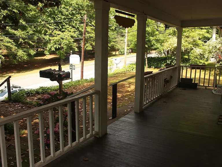 547 Atlanta Ave SE #2 — Photo 9