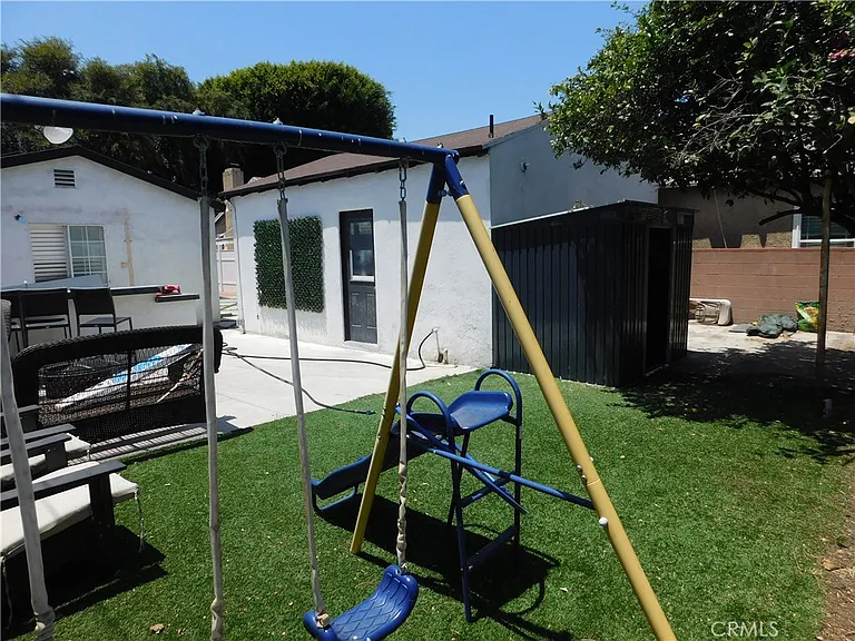 10414 Dorothy Ave — Photo 11
