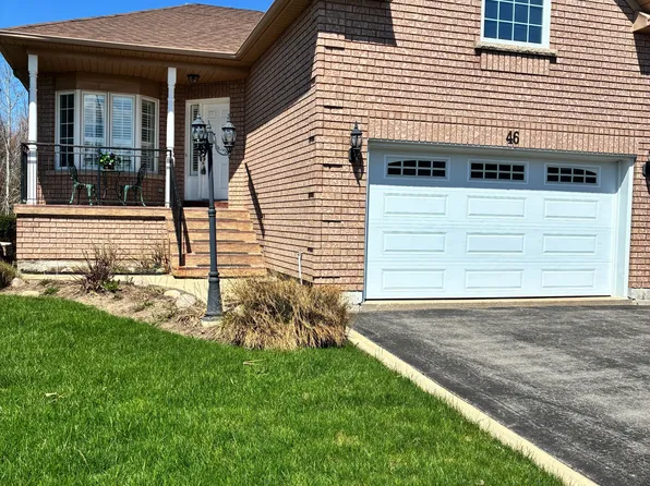 46 Woodhaven Cres, Richmond Hill, ON L4E 3T2