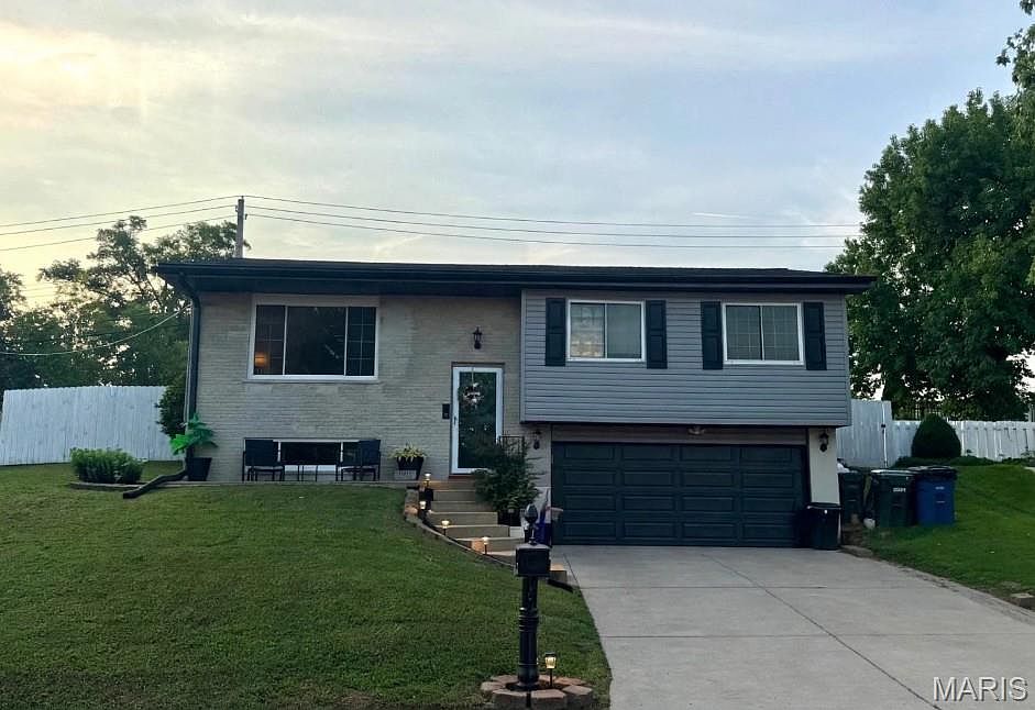 1st image of 619 Robin Dr
