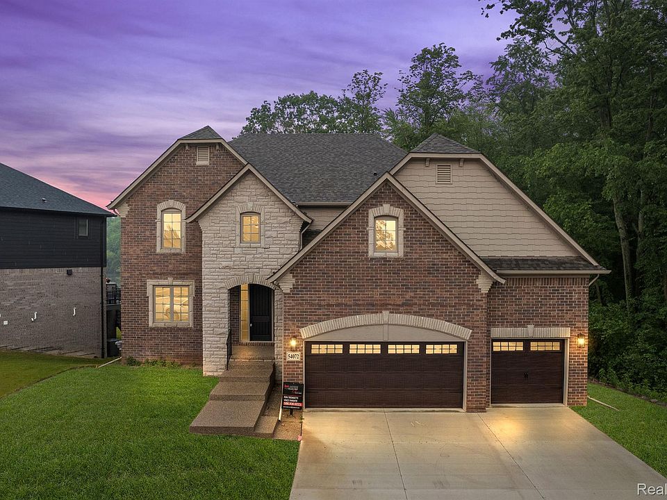1st image of 54072 Deadwood Ln