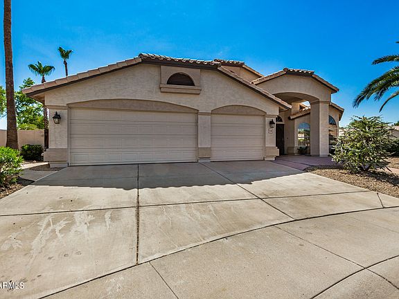 3rd image of 1228 S BRENTWOOD Court