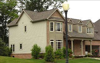 2nd image of 10374 Edgewood Ct