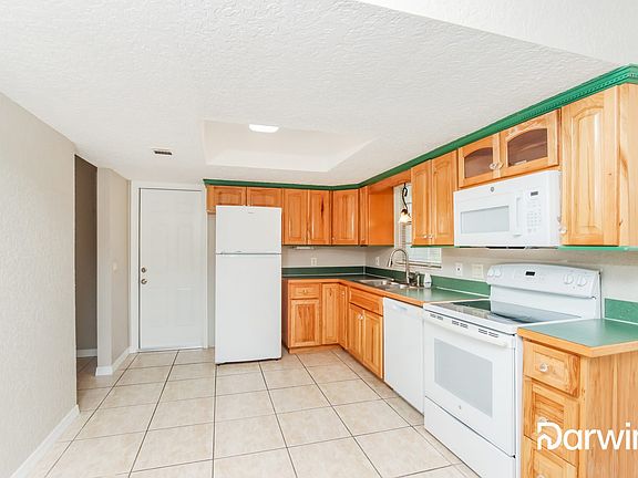 3rd image of 540 Sacre Coeur Dr