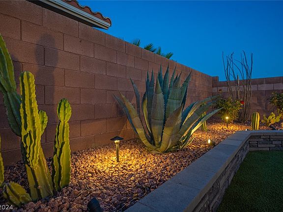 5th image of 2637 Torch Ave