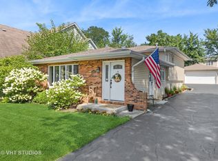 1034 Carol St, Downers Grove, IL 60516