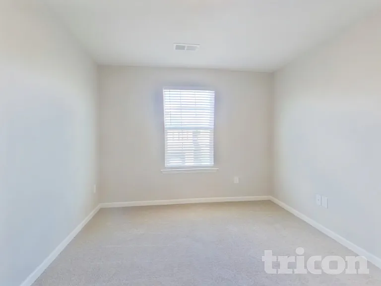 108 Fennec Dr — Photo 20