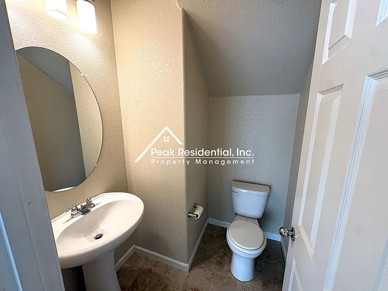 8215 Winterhead Ln — Photo 10