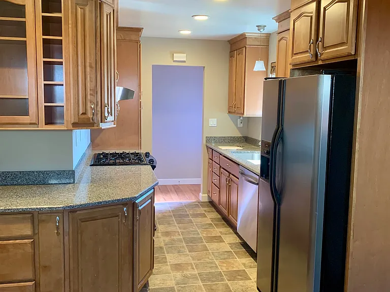 812 Coakley Dr — Photo 4