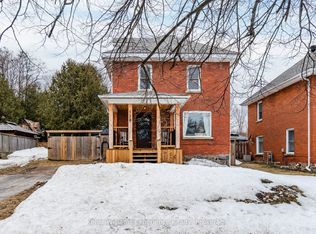 128 7th St, Midland, ON L4R 3Z1