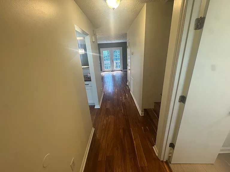 625 Shadywood Ln — Photo 15