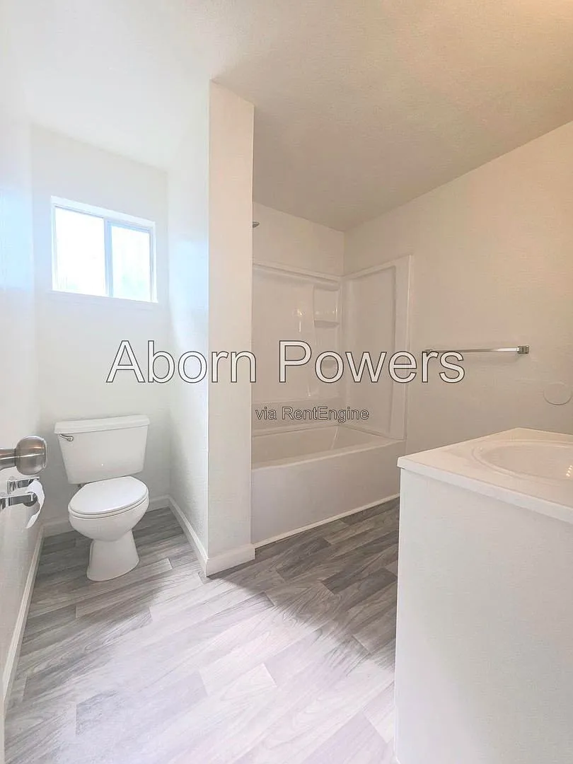 1 bed, 1.0 bath, $1,195 — Photo 4