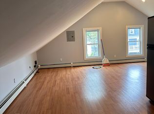 91 Oakland Ave APT 3, Providence, RI 02908