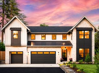 3392 SW Underwood Dr, Portland, OR 97225