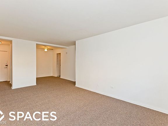 3rd image of 516 W Melrose St APT 208