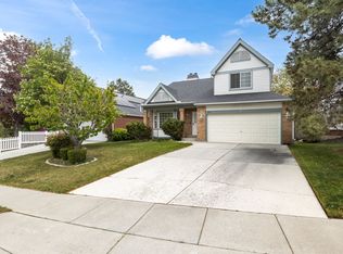 8649 S Alta Cove Dr, Sandy, UT 84093