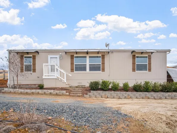 9955 Hernandez Dr, La Grange, CA 95329