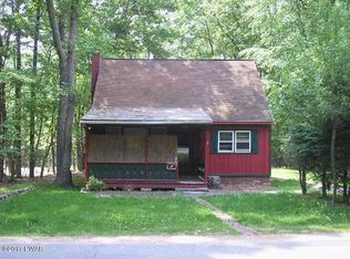 166 Maple Dr, Shohola, PA 18458