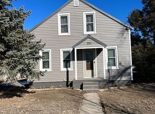 301 S Osborn St, Palisade, NE 69040