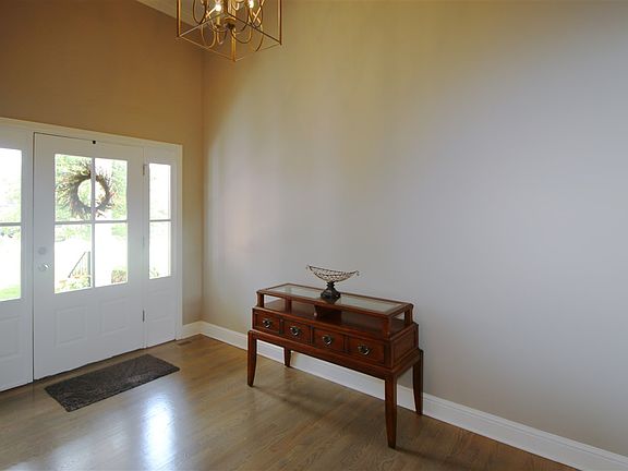 5th image of 110 Goldrush Ct