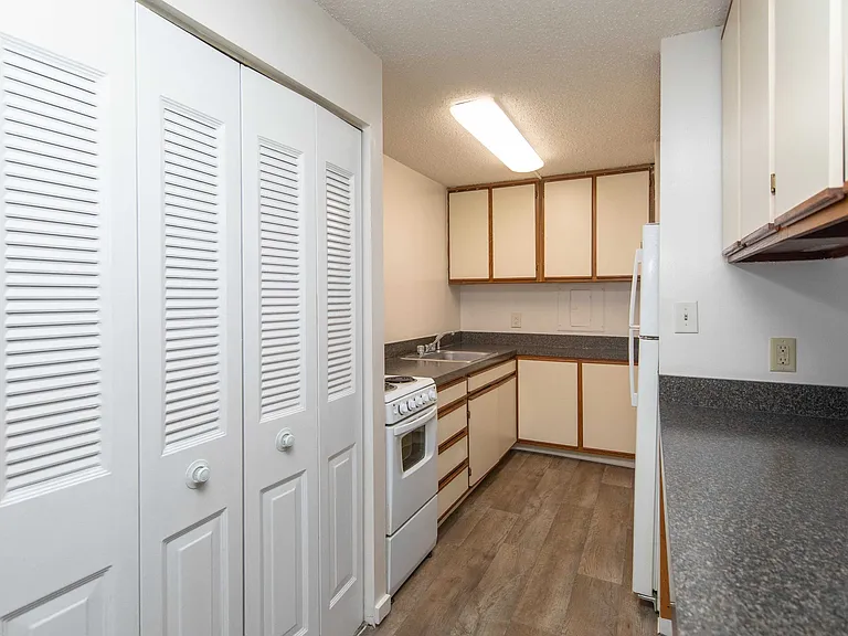 Premier Village Apartments — Photo 16