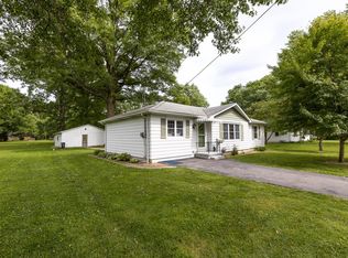 414 N John St, Mascoutah, IL