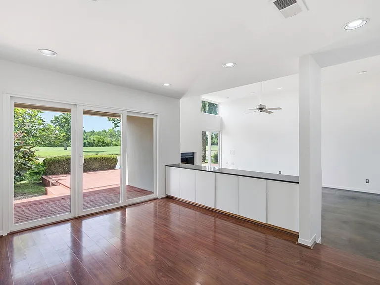 2810 Lake View Dr — Photo 22