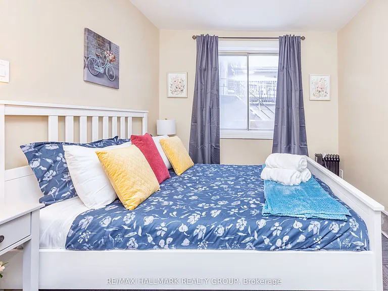 456 Bronson Ave #4 — Photo 13