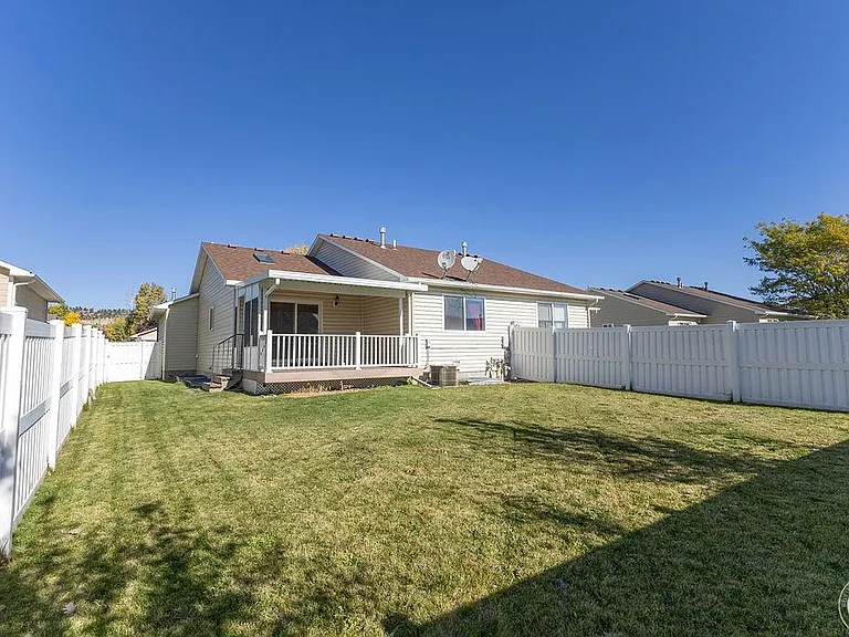 3854 Avenue E — Photo 23