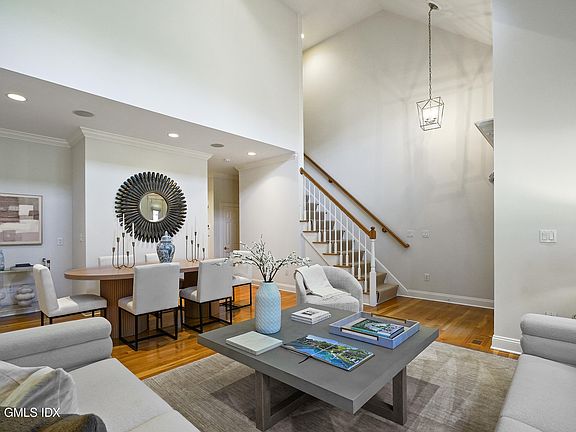 2nd image of 59 Le Grande Ave APT 11