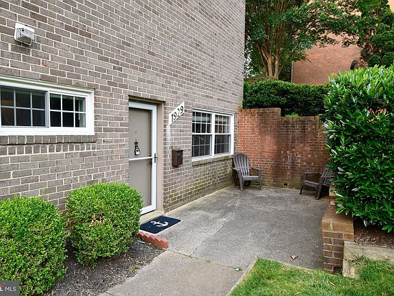 4th image of 1929 Wilson Ln #T1
