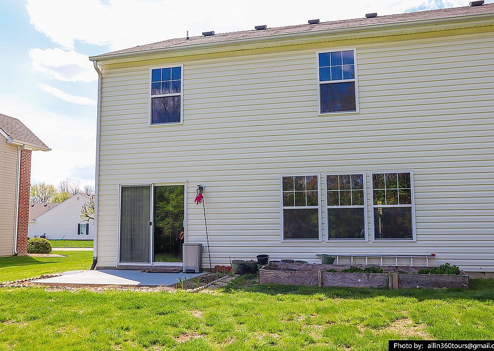 2nd image of 7423 Oak Knoll Dr