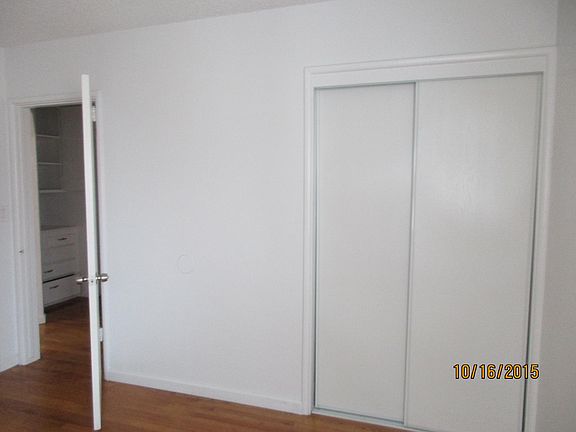 3rd image of 529 Marine St