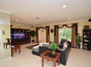 6391 Jackson Ln, Boynton Beach, FL 33437