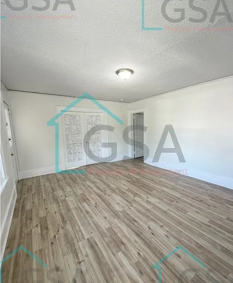 19 Watson Ave — Photo 1