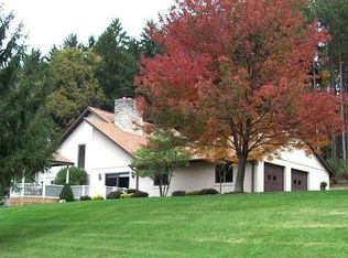 180 Fairfield Dr, Wheeling, WV