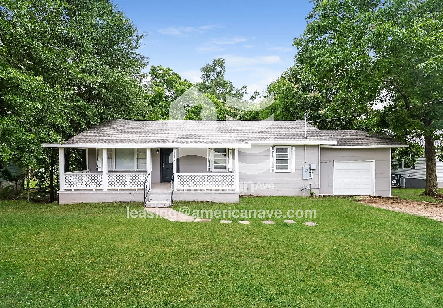 3 bed, 1.0 bath, 1144 sqft, $1,145 — Photo 1