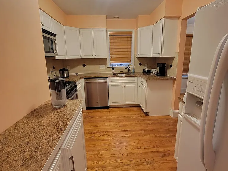 9 Elmore St #1 — Photo 12