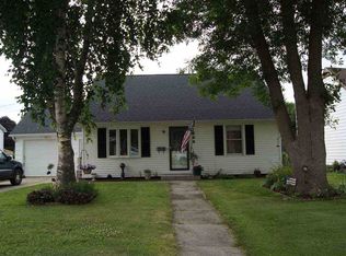 808 Mac Arthur Dr, Beaver Dam, WI 53916