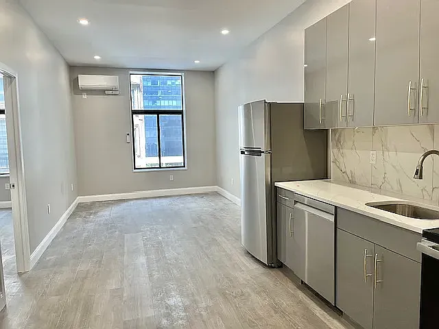 24 W 56th St #4 — Photo 3