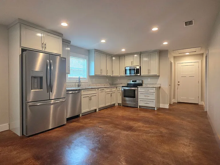 12580 Dakota St — Photo 3