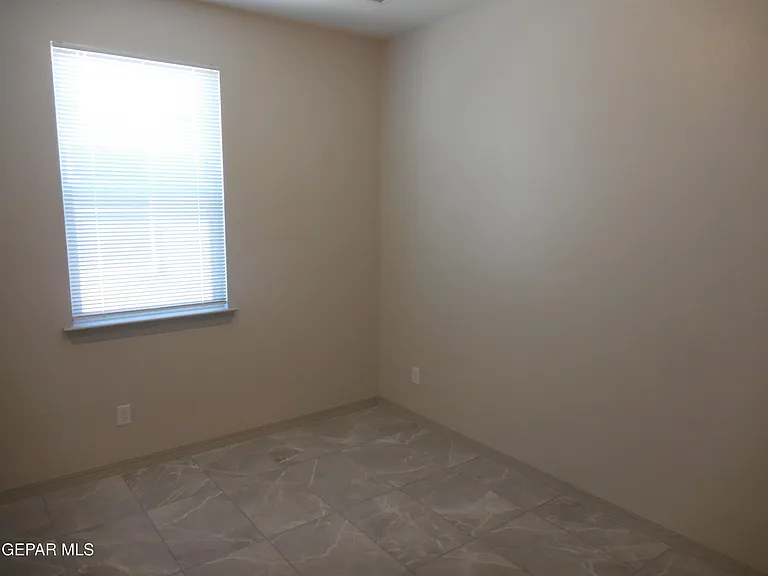 12817 Giovanni Grajeda Ave — Photo 20