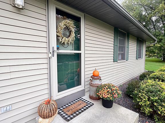 3rd image of 9714 N Arrowhead Shores Rd
