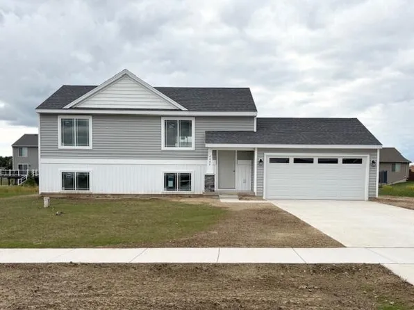 151 Wren Dr, Caledonia, MI 49316